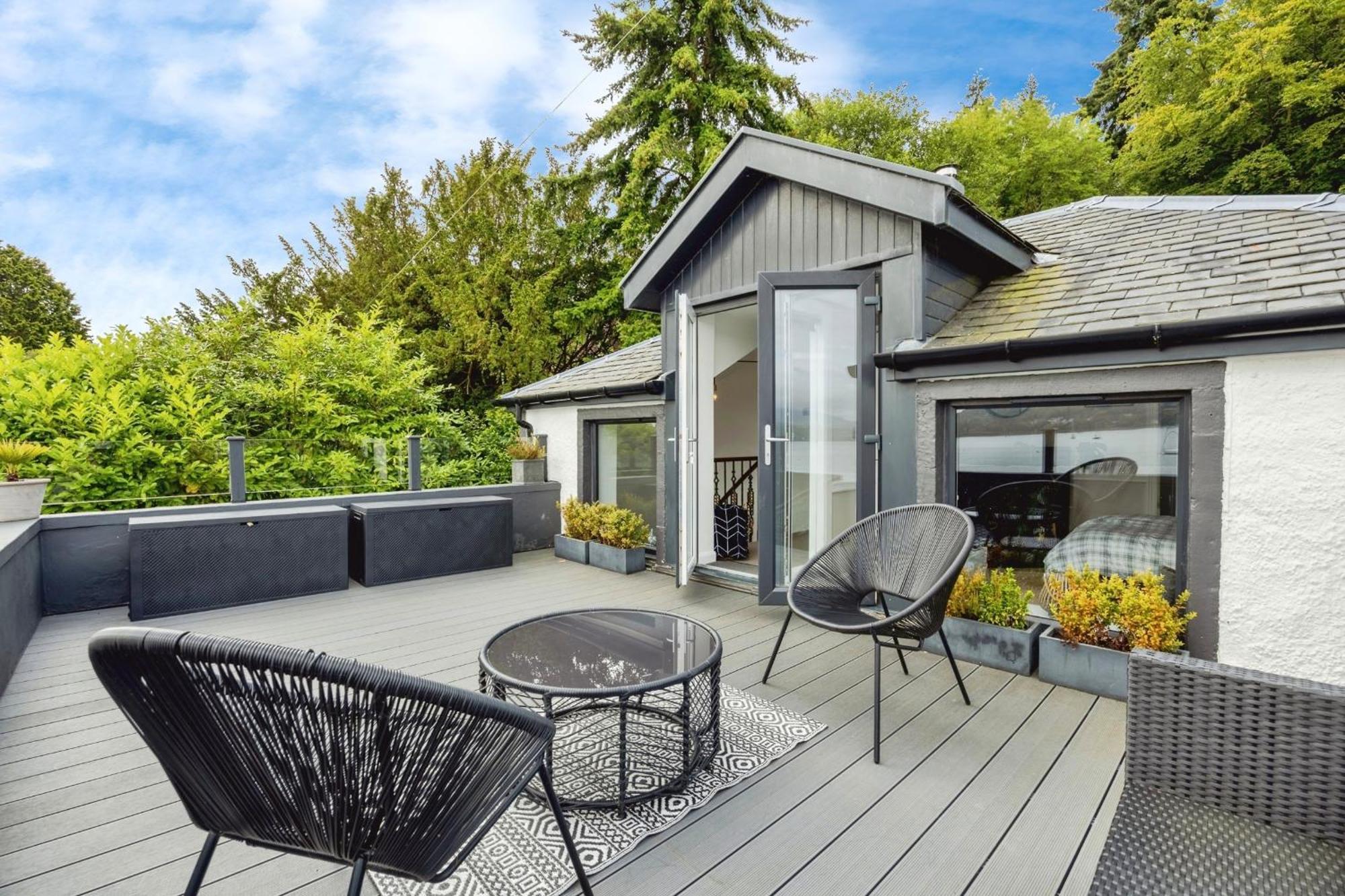 Cosy Lochside Cottage With Mountain And Sea Views Clynder エクステリア 写真